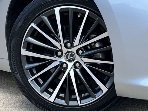 Used 2024 Lexus ES 350 w/ Premium Package FWD image 29
