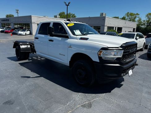 Used 2022 RAM 3500 Tradesman RWD image 6