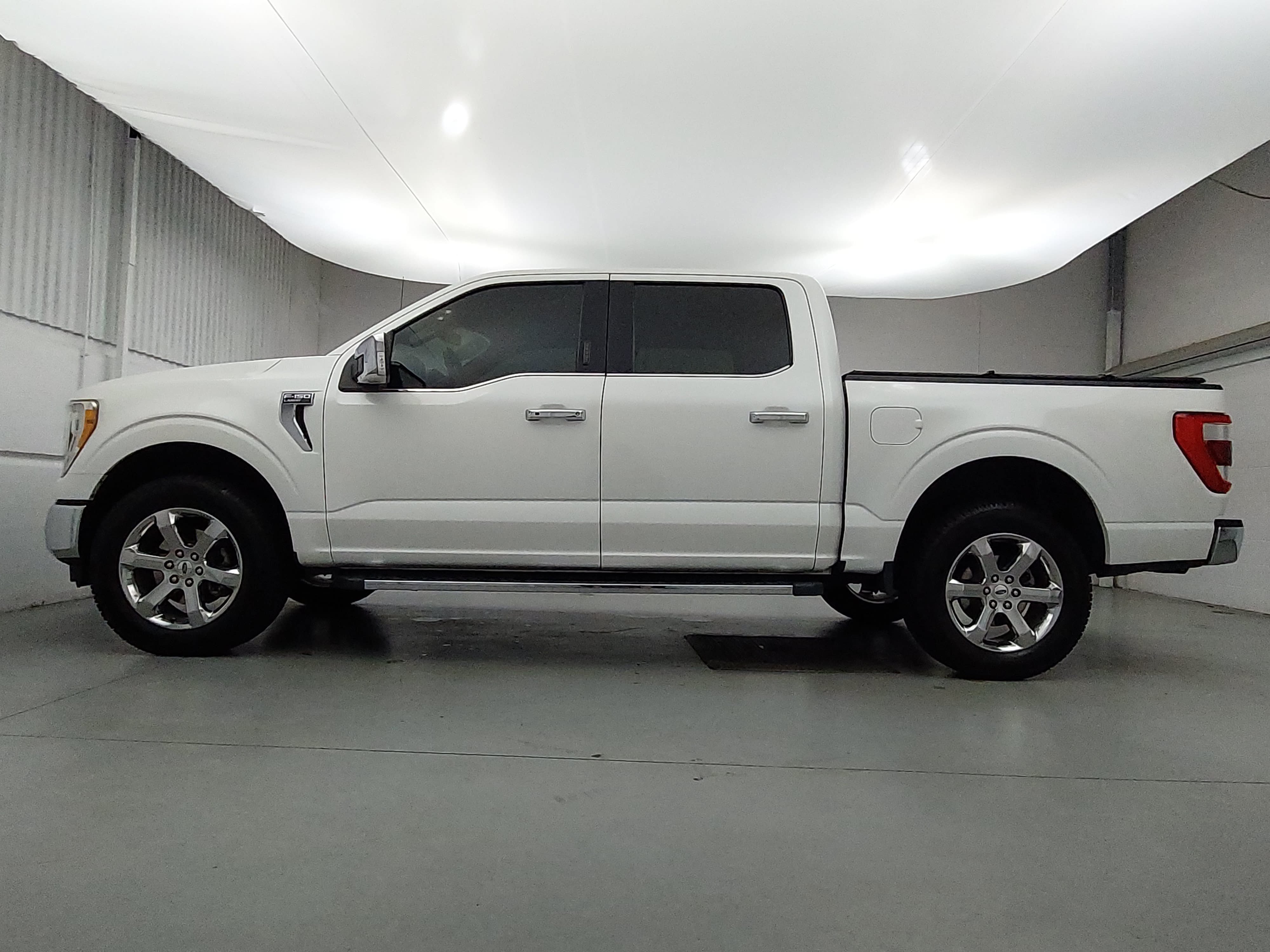 Used 2021 Ford F150 Lariat AWD/4WD image 2
