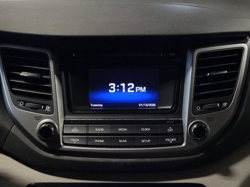 Used 2017 Hyundai Tucson SE FWD image 25