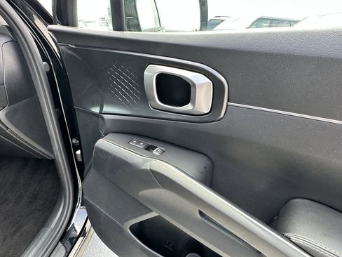 Certified 2023 Kia Sorento S FWD image 16