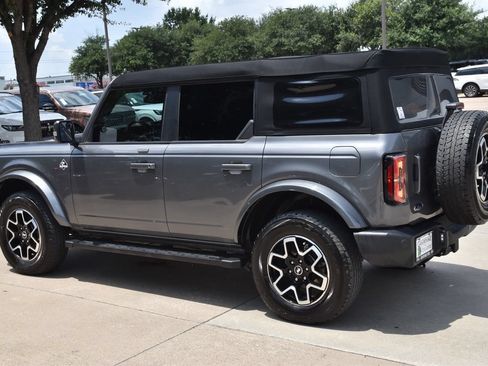Used 2023 Ford Bronco Outer Banks AWD/4WD image 11