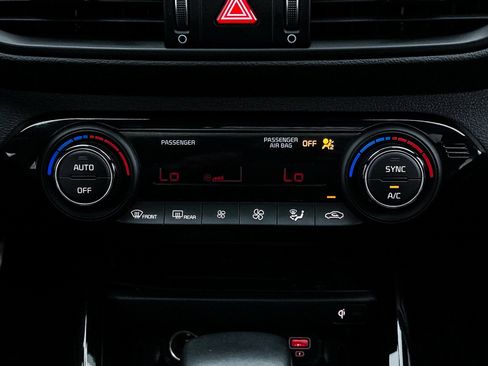 Used 2024 Kia Forte GT-Line w/ GT-Line Premium Package image 25