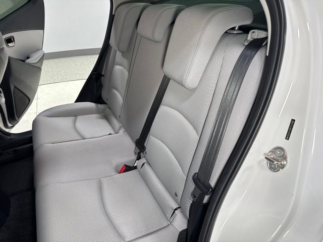 Used 2019 Toyota Yaris L FWD image 24