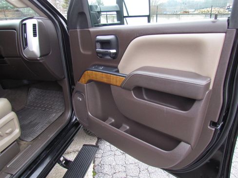 Used 2014 GMC Sierra 1500 SLT w/ SLT Crew Cab Value Package image 16