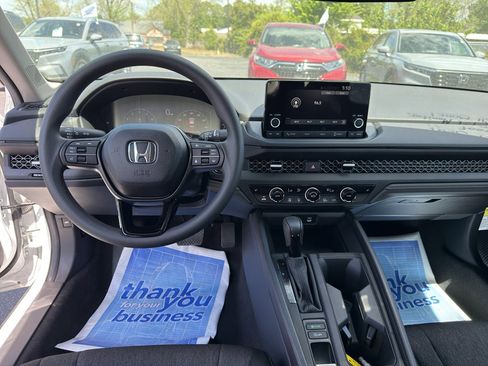 New 2025 Honda Accord SE image 22