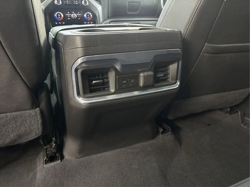 Used 2022 GMC Sierra 1500 SLT w/ SLT Premium Plus Package AWD/4WD image 27