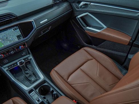 Certified 2025 Audi Q3 2.0T Premium Plus w/ Premium Plus Package image 26