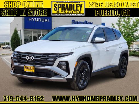 Used 2025 Hyundai Tucson SE AWD/4WD image 1