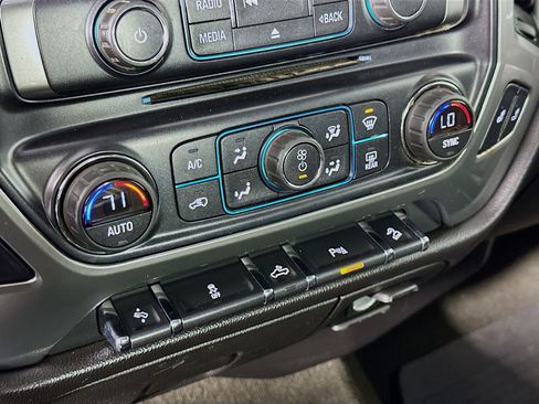 Used 2015 Chevrolet Silverado 2500 LT w/ LT Convenience Package AWD/4WD image 20