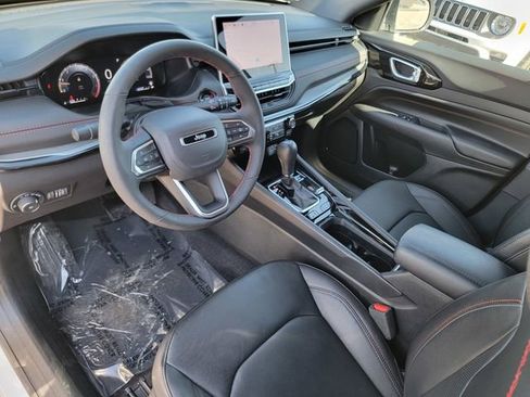 Certified 2025 Jeep Compass Trailhawk w/ Trailhawk Elite Group image 19