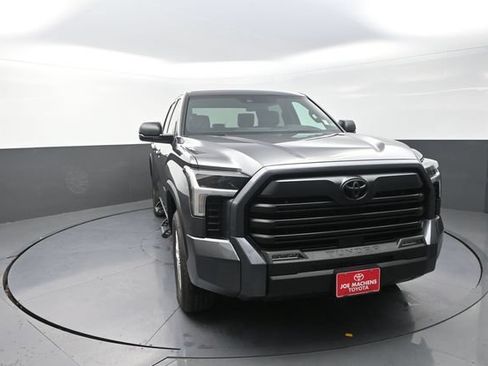 Used 2026 Toyota Tundra SR5 w/ SR5 Premium Package AWD/4WD image 28