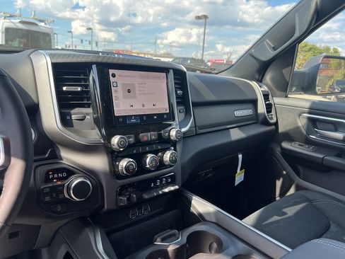 New 2026 RAM 1500 Big Horn AWD/4WD image 11