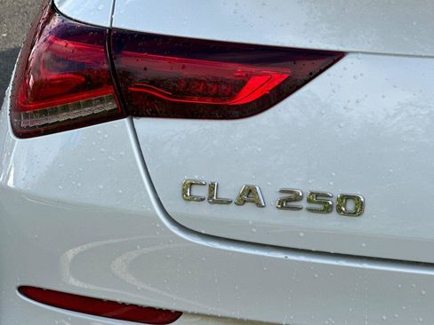 Used 2020 Mercedes-Benz CLA 250 image 25