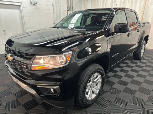 Used 2022 Chevrolet Colorado LT w/ LT Convenience Package AWD/4WD image 4
