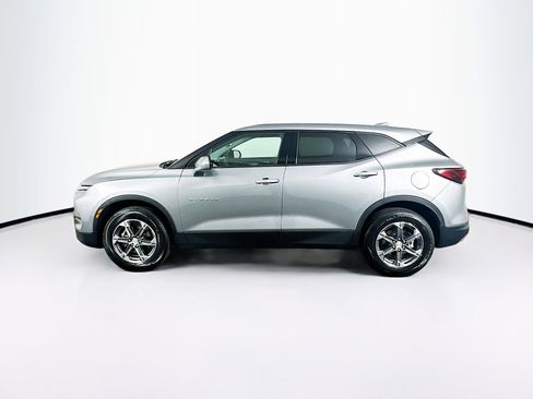 Used 2025 Chevrolet Blazer LT FWD image 4