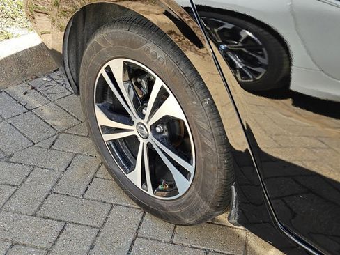 Used 2023 Nissan Sentra SV image 6