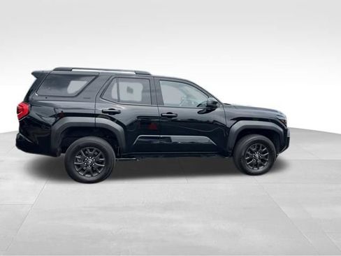 Used 2025 Toyota 4Runner SR5 AWD/4WD image 8
