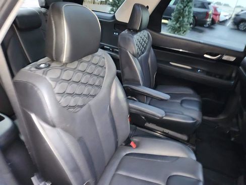 Used 2021 Hyundai Palisade Limited image 17