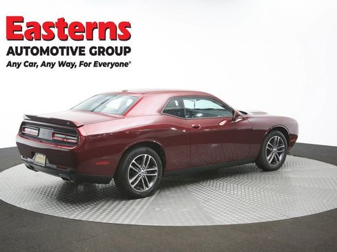Used 2019 Dodge Challenger SXT AWD/4WD image 38
