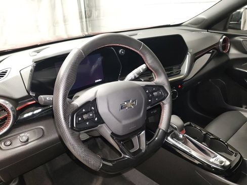 Used 2024 Chevrolet Trax RS w/ Driver Confidence Package FWD image 23