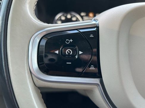 Used 2020 Volvo S60 T5 Momentum image 20