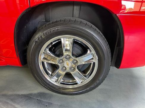 Used 2009 Chevrolet HHR LT FWD image 17
