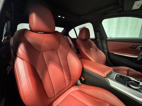 Used 2025 BMW 330i xDrive Sedan w/ M Sport Package image 31