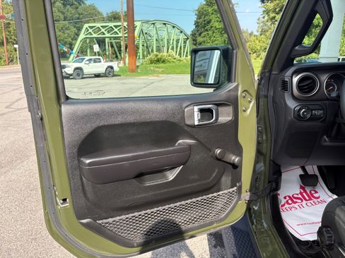 Certified 2020 Jeep Wrangler Unlimited Sport AWD/4WD image 15