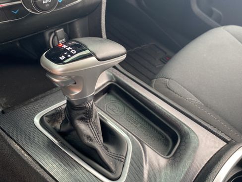 Used 2018 Dodge Charger R/T RWD image 19