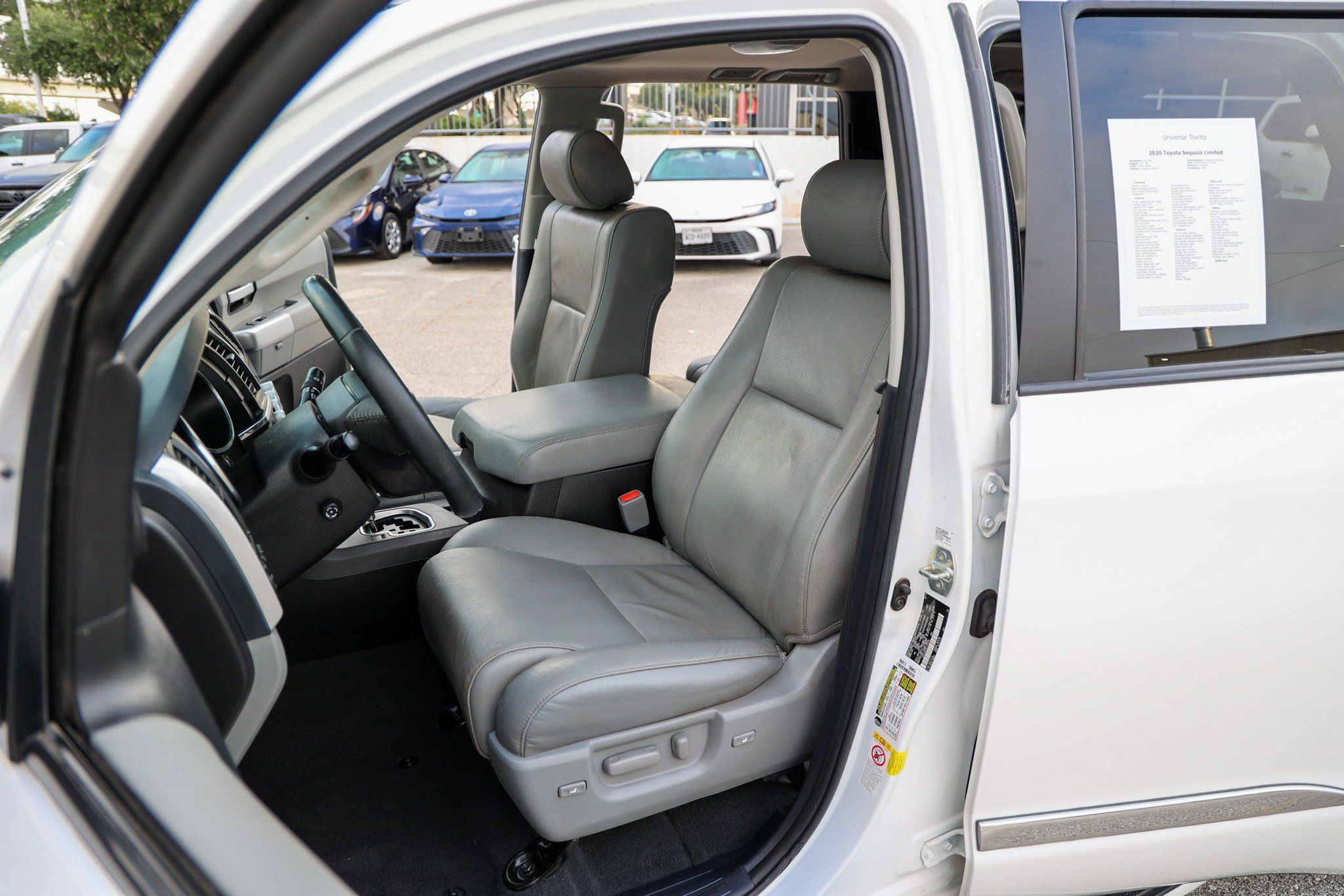 Used 2020 Toyota Sequoia Limited w/ Safety & Convenience Package AWD/4WD image 37