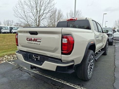 New 2026 GMC Canyon Denali image 3