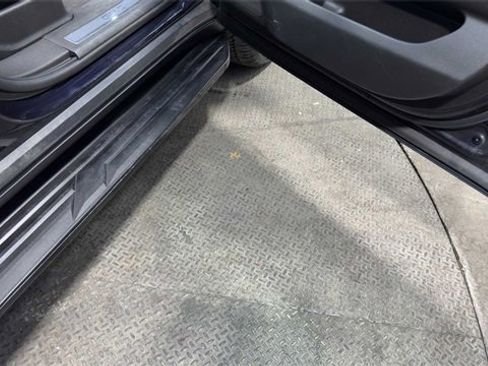 Used 2021 GMC Yukon SLT w/ SLT Luxury Plus Package image 13