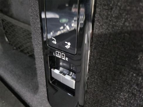 New 2025 Land Rover Range Rover Sport Dynamic SE image 30