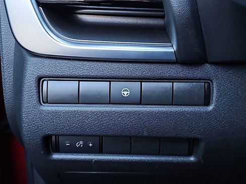 Certified 2021 Nissan Rogue SV image 25