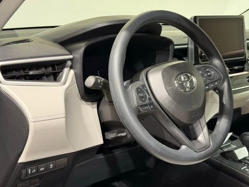 New 2026 Toyota Corolla Cross L image 17