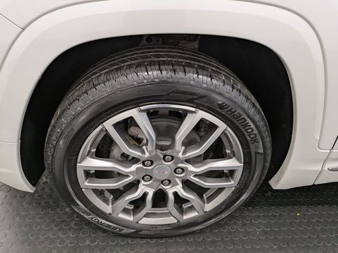 Used 2022 GMC Terrain Denali image 7