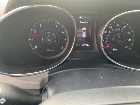 Used 2014 Hyundai Santa Fe Sport 2.0T w/ Technology Package 05 FWD image 4