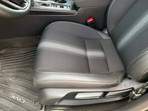 Used 2025 Honda Civic Sport image 36