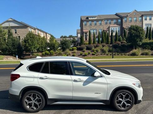 Used 2018 BMW X1 sDrive28i FWD image 4