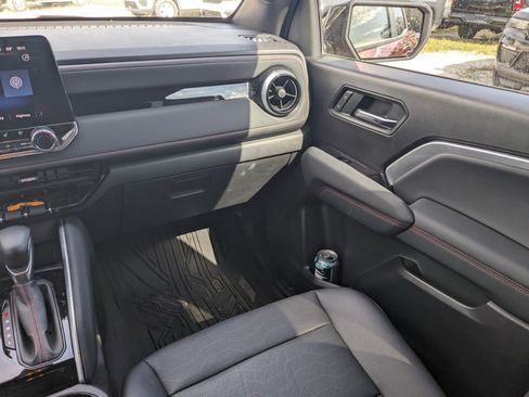 Used 2023 Chevrolet Colorado Z71 w/ Z71 Convenience Package 2 image 15