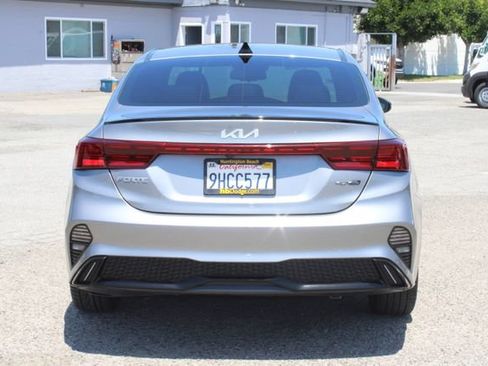 Used 2023 Kia Forte GT-Line w/ GT-Line Premium Package FWD image 4
