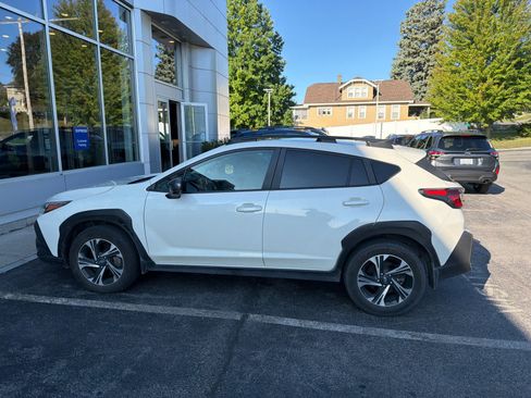 Used 2024 Subaru Crosstrek 2.0i Premium AWD/4WD image 5