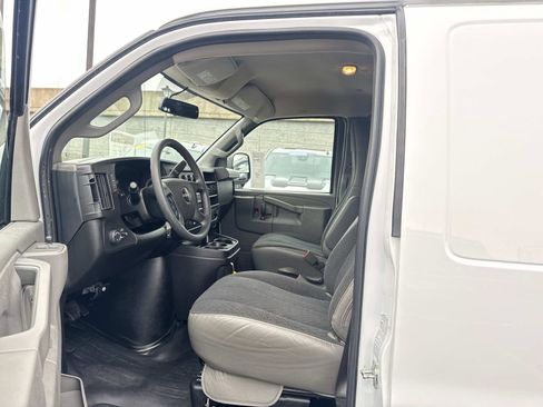 Used 2024 GMC Savana 2500 w/ Driver Convenience Package image 20