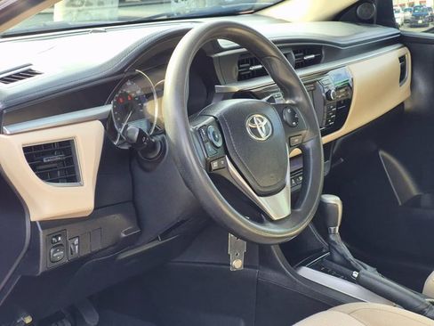 Used 2014 Toyota Corolla LE image 10
