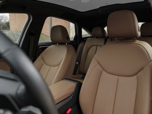 Used 2025 Audi A5 2.0T Premium w/ Convenience Package image 21