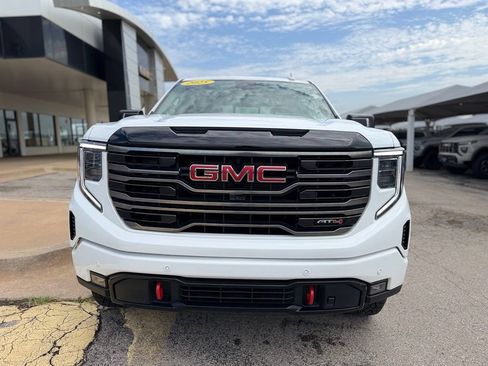 Used 2025 GMC Sierra 1500 AT4 w/ AT4 Premium Package AWD/4WD image 2
