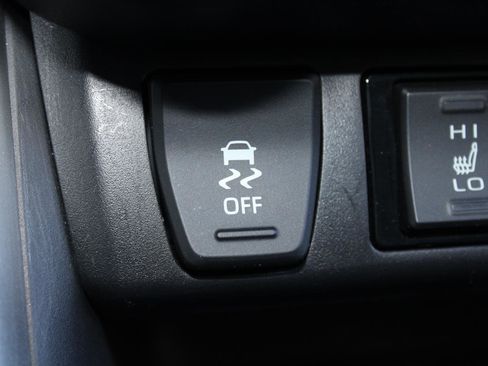 Used 2021 Toyota RAV4 SE w/ Weather & Moonroof Package image 24