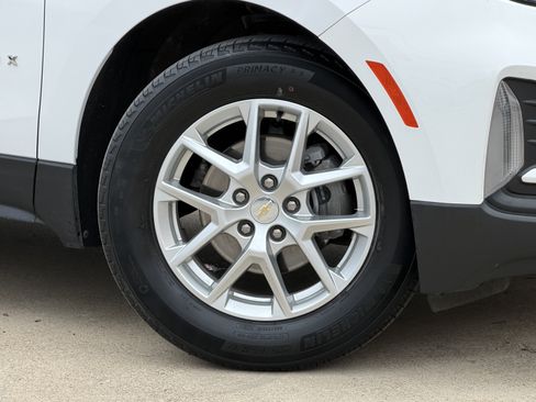 Used 2023 Chevrolet Equinox LT image 3