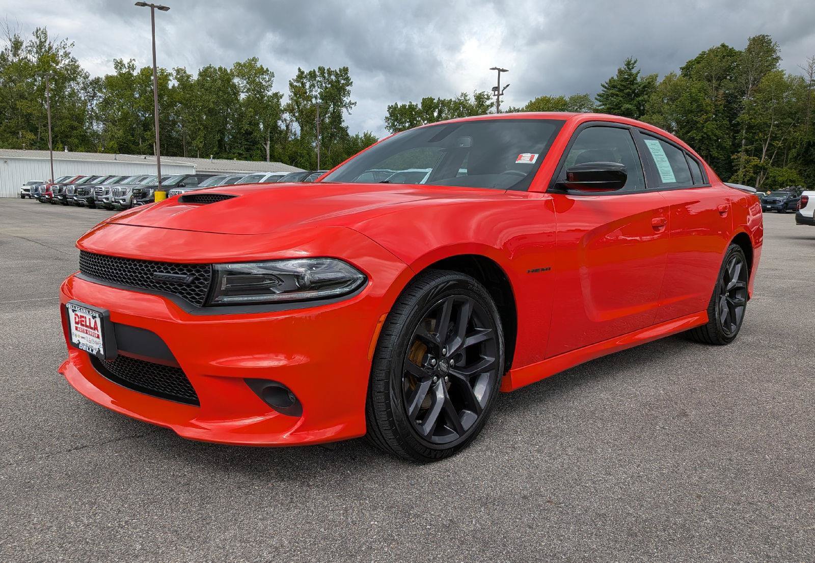 Used 2022 Dodge Charger R/T w/ Blacktop Package RWD image 3